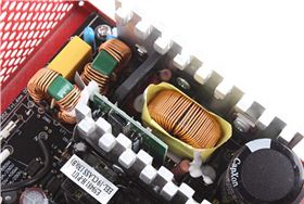如何通過元件擺放來改善PCB的EMI？